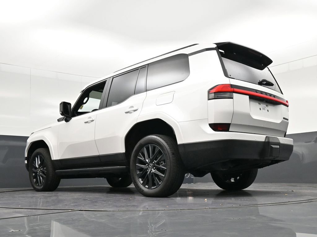 Used 2024 Lexus GX 550 w/ Cold Area Package AWD/4WD image 33