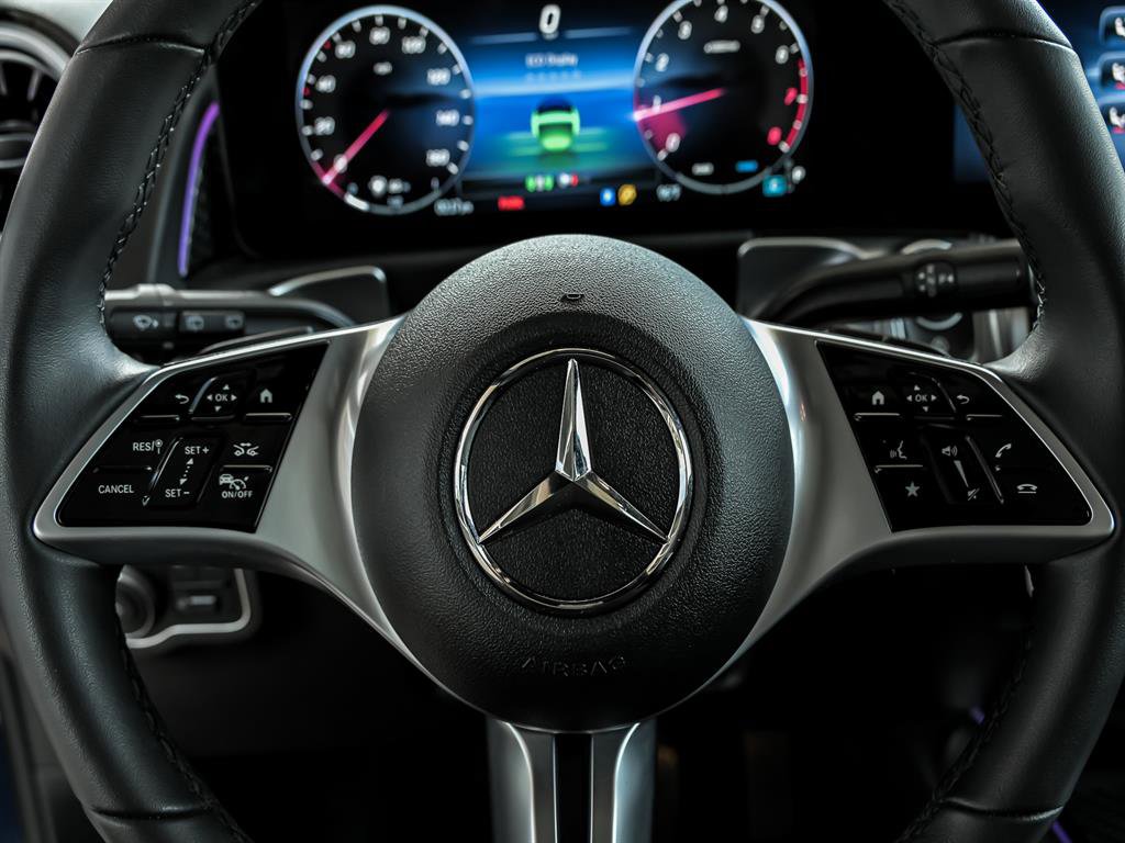 Certified 2025 Mercedes-Benz GLB 250 4MATIC image 19