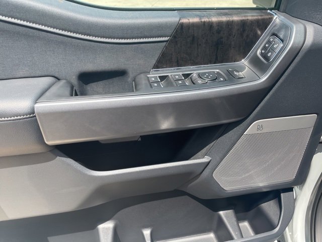 New 2025 Ford F250 Lariat w/ Chrome Package image 17