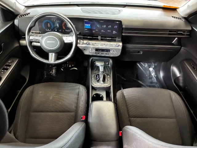 Used 2024 Hyundai Kona SEL image 3