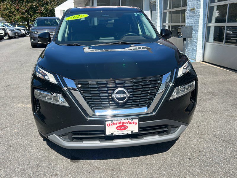 Used 2022 Nissan Rogue SV image 3