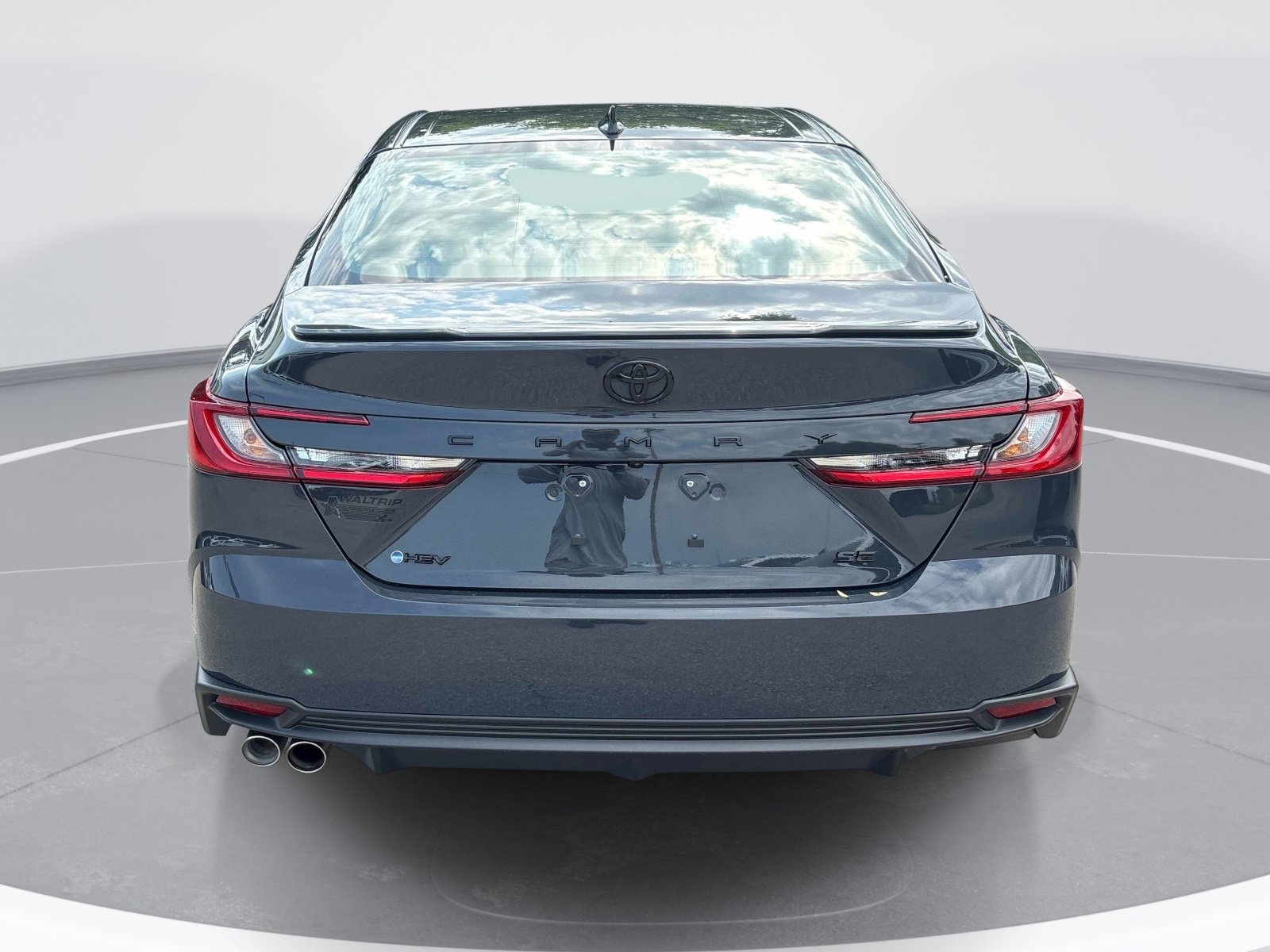 Used 2026 Toyota Camry SE FWD image 7