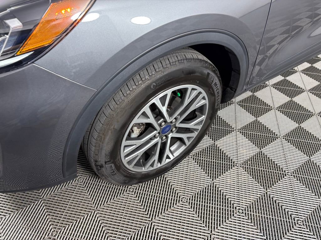 Certified 2022 Ford Escape SEL image 11