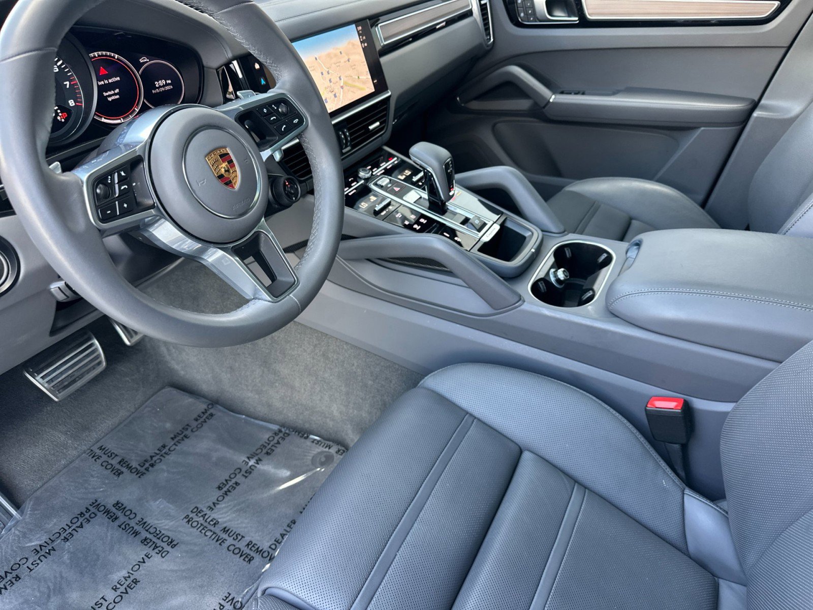 Used 2022 Porsche Cayenne GTS AWD/4WD image 4