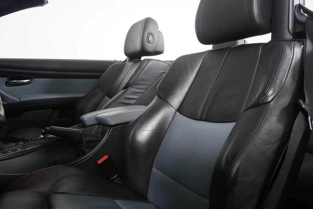 Used 2013 BMW M3 Convertible image 16