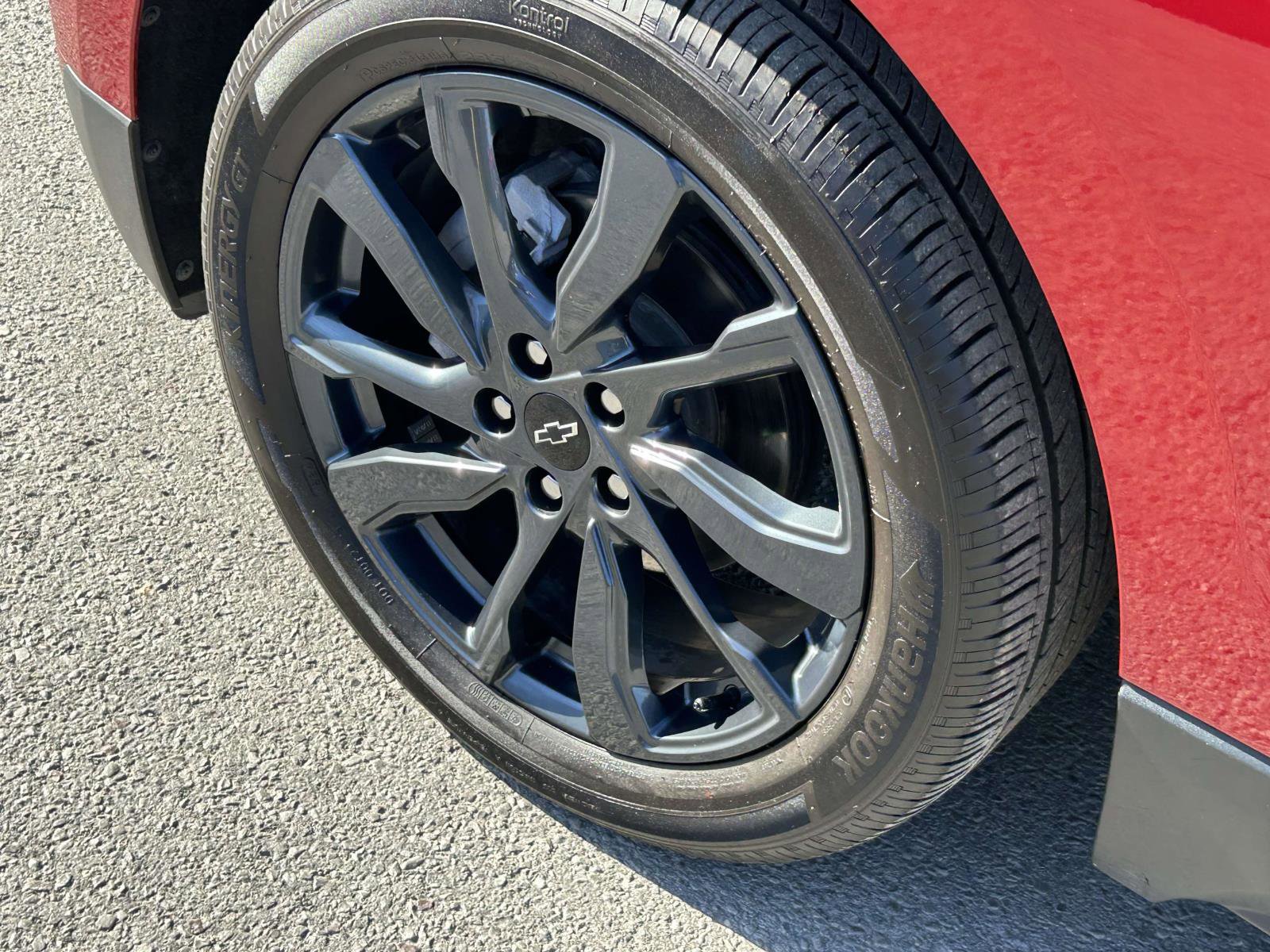 Used 2022 Chevrolet Equinox RS w/ RS Leather Package image 9