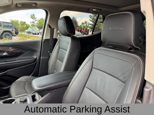 Used 2020 GMC Terrain Denali w/ Denali Premium Package AWD/4WD image 14