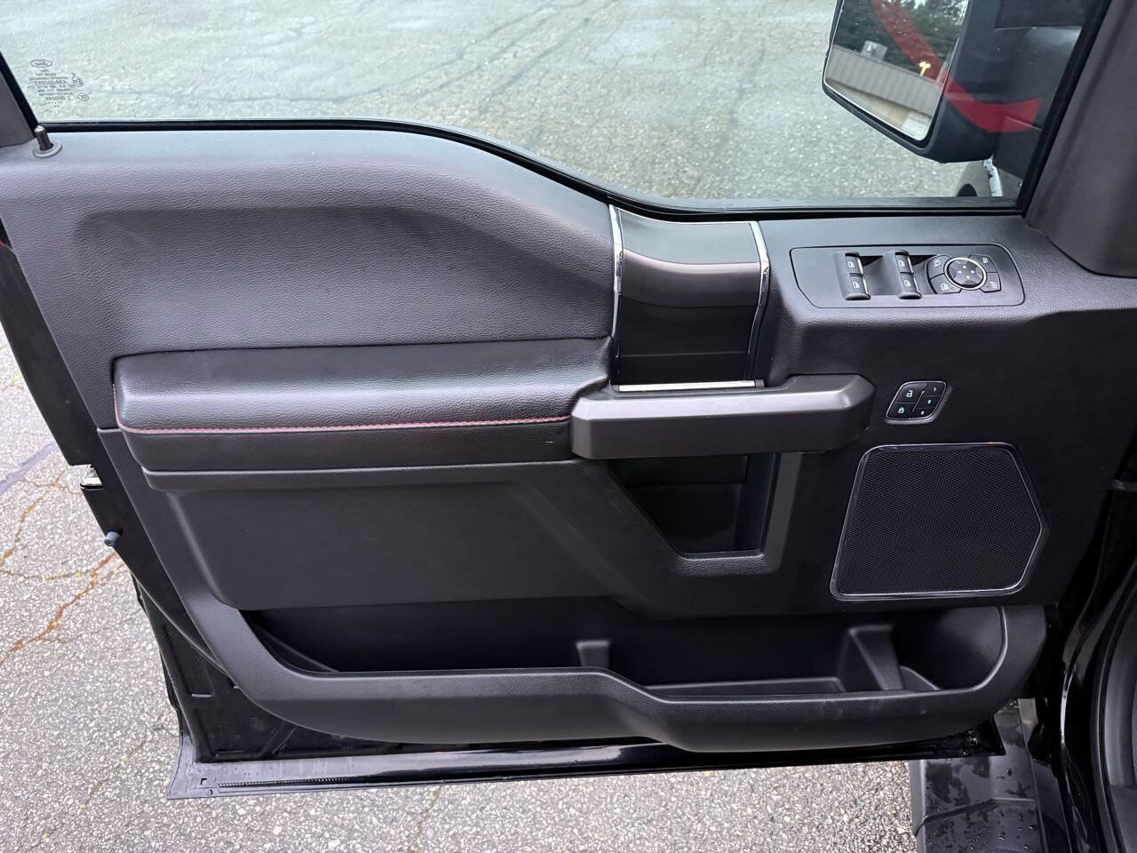 Used 2018 Ford F150 Lariat w/ Equipment Group 502A Luxury AWD/4WD image 32