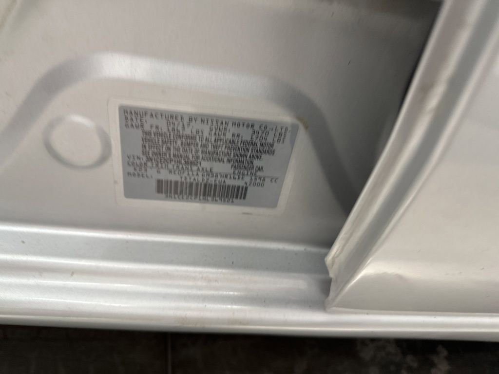 Used 2017 Nissan Versa Note SV image 28