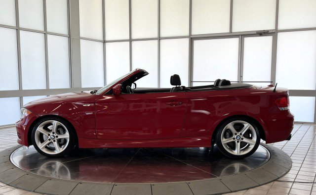 Used 2010 BMW 135i Convertible RWD image 5