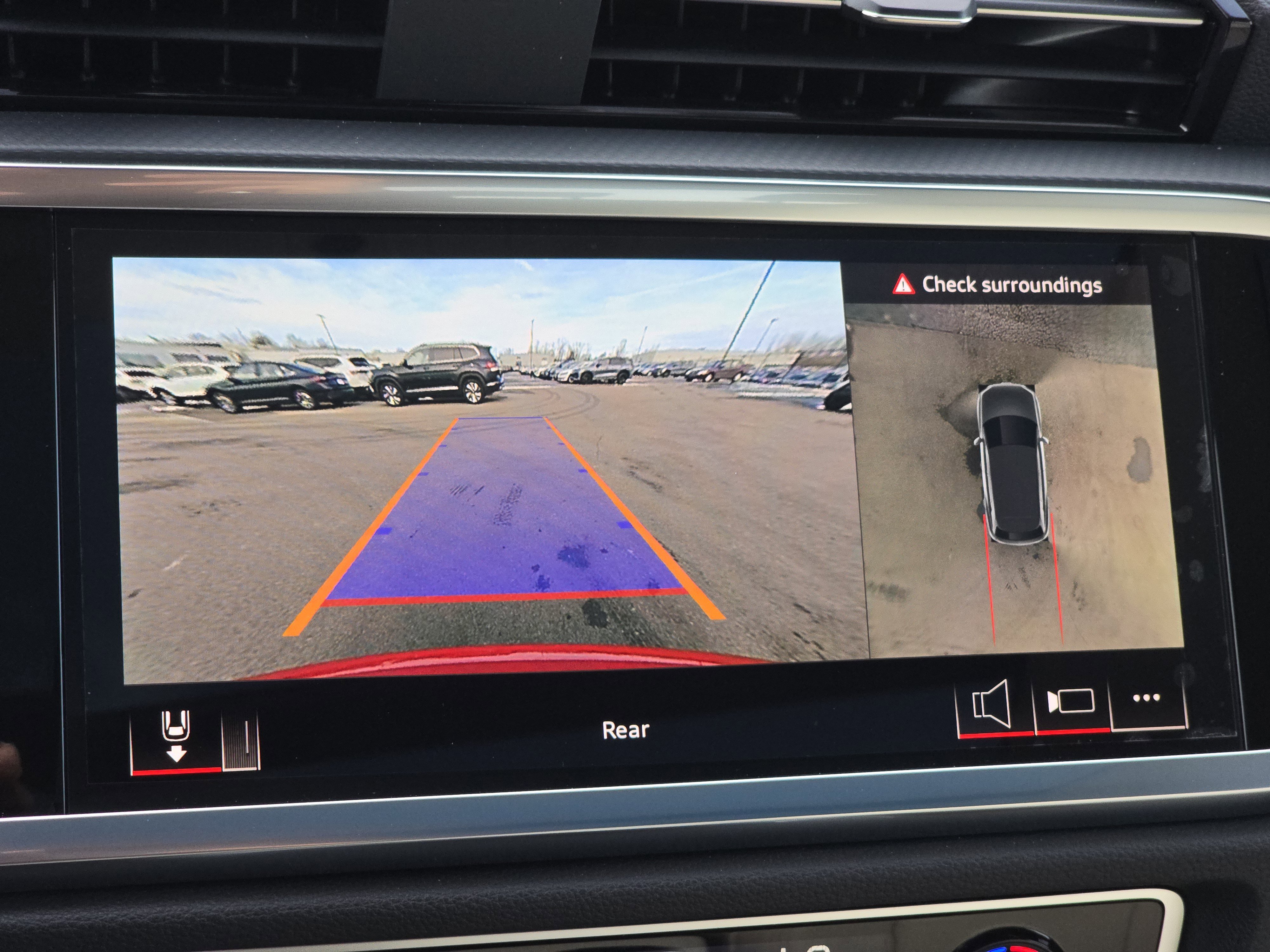 New 2025 Audi Q3 2.0T Premium Plus image 24