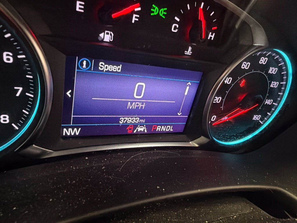 Used 2022 Chevrolet Equinox LT FWD image 2