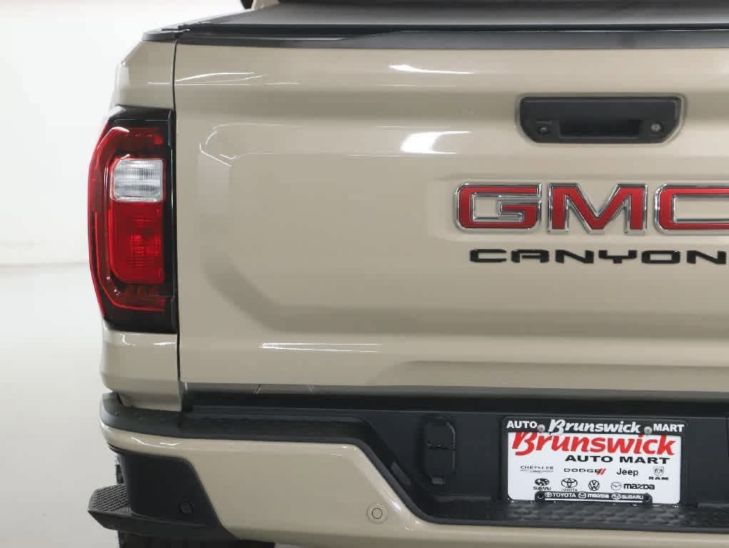 Used 2024 GMC Canyon Elevation w/ Elevation Premium Package AWD/4WD image 41