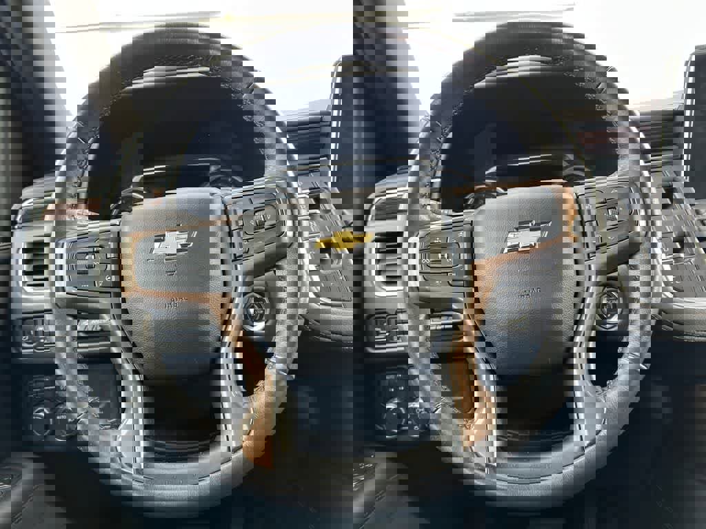 Used 2021 Chevrolet Suburban High Country AWD/4WD image 16