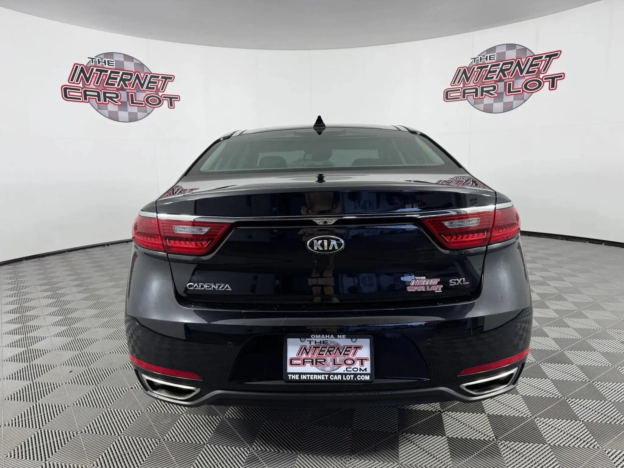 Used 2018 Kia Cadenza Limited FWD image 6