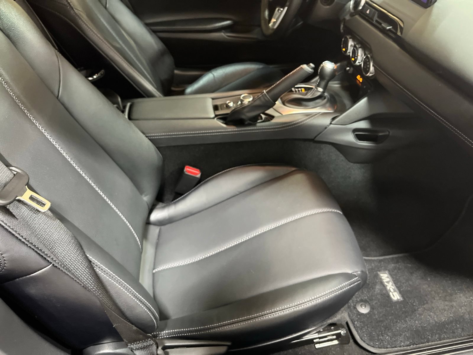 Certified 2025 MAZDA MX-5 Miata RF Grand Touring RWD image 14