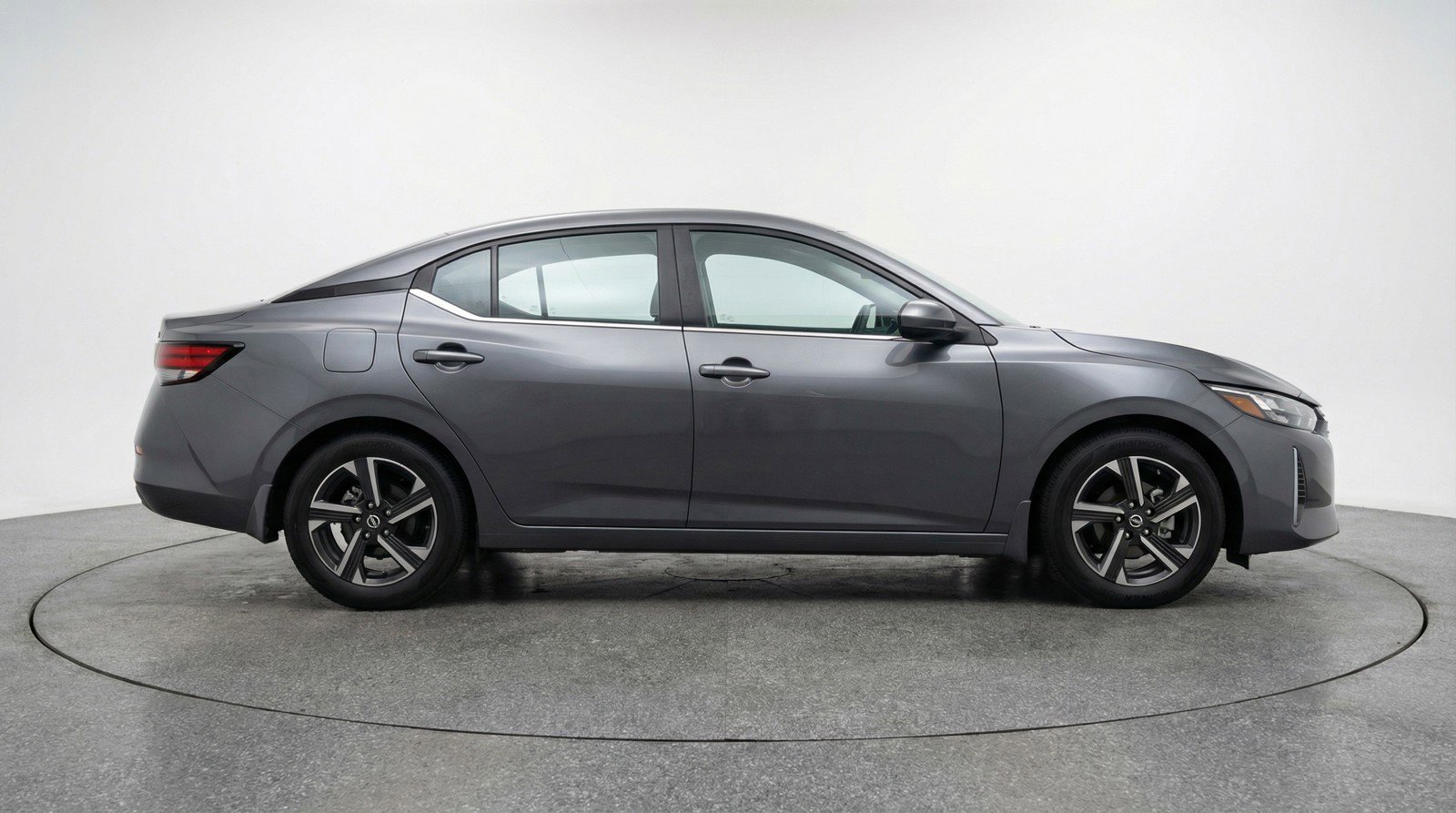 Used 2025 Nissan Sentra SV image 11