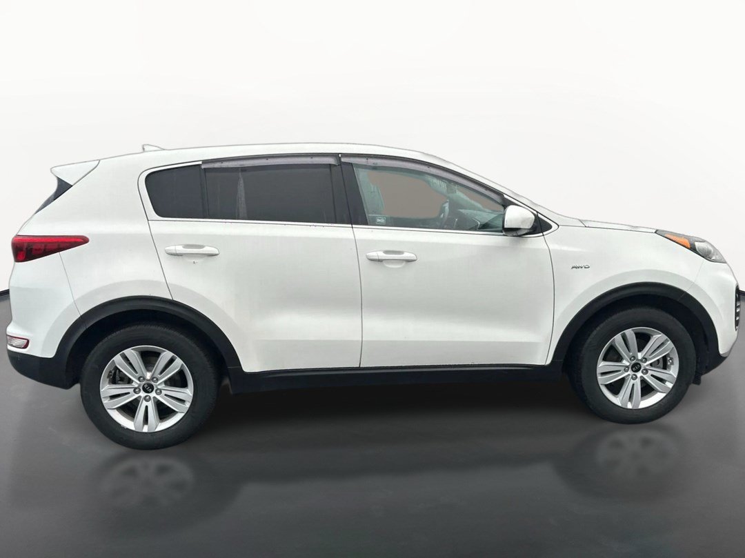 Used 2017 Kia Sportage LX AWD/4WD image 2