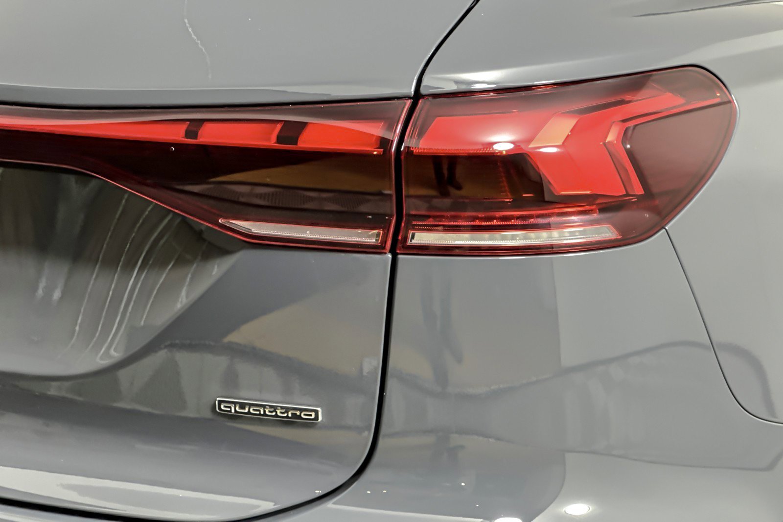 Used 2025 Audi Q6 e-tron Premium w/ Convenience Package image 26