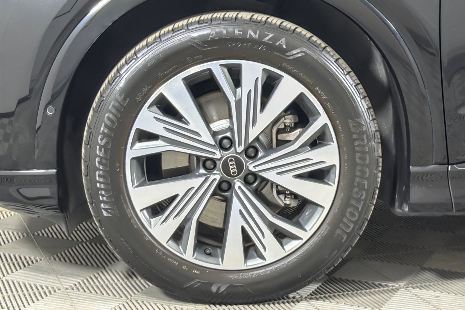 Certified 2023 Audi Q4 e-tron Premium w/ Premium Plus RWD image 25