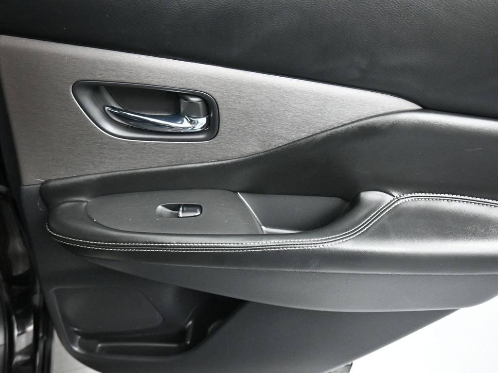 Used 2019 Nissan Murano SL w/ Cargo Package image 36