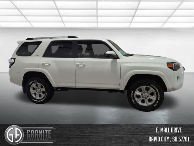 Used 2022 Toyota 4Runner SR5 AWD/4WD image 6