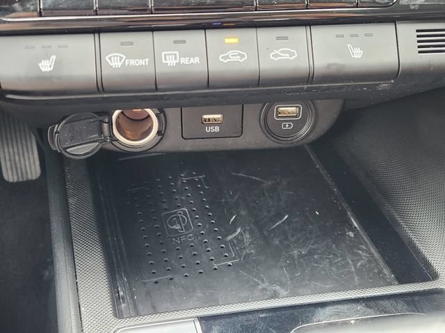 Used 2022 Hyundai Elantra Limited FWD image 23