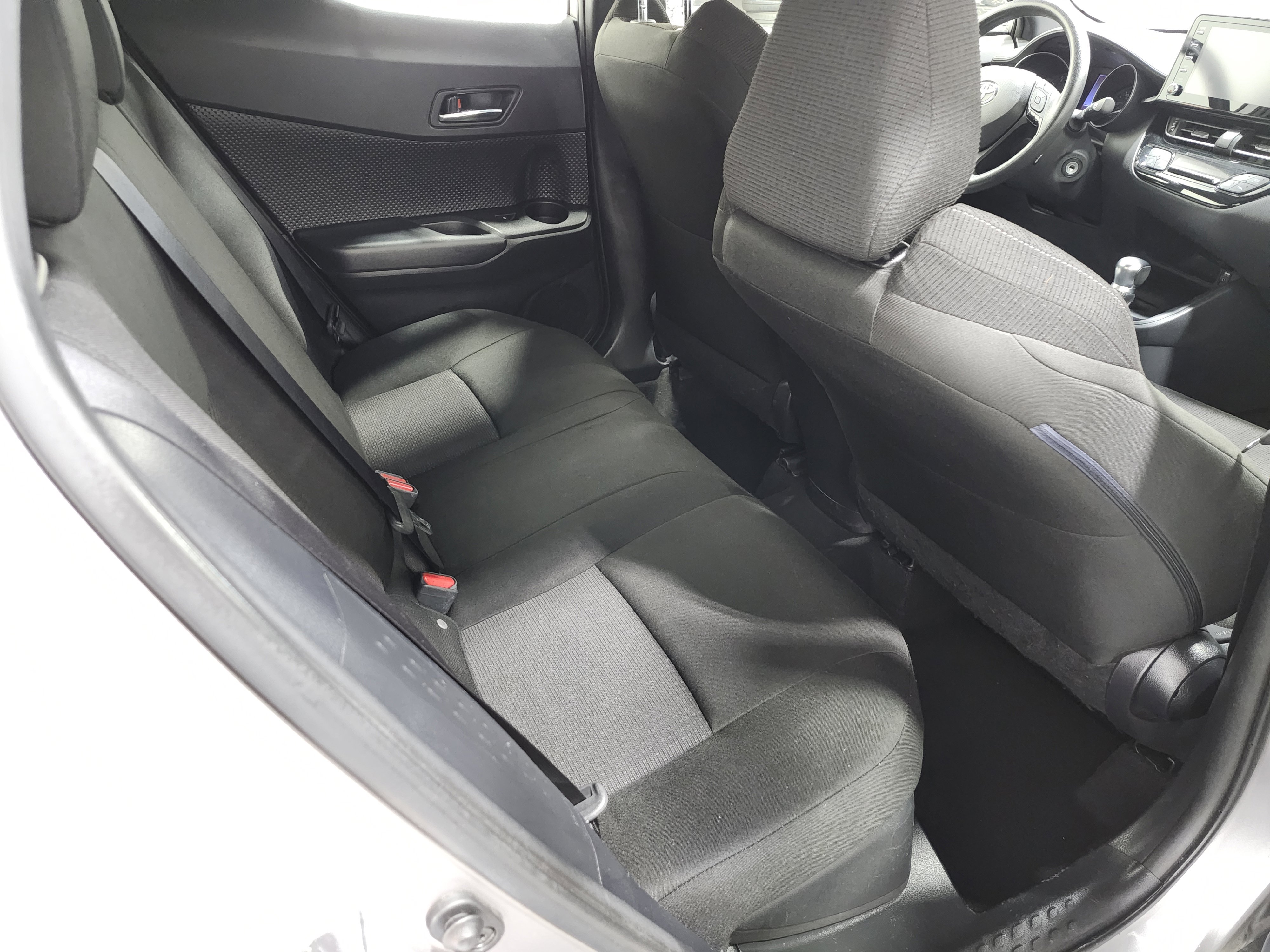Used 2019 Toyota C-HR LE image 19