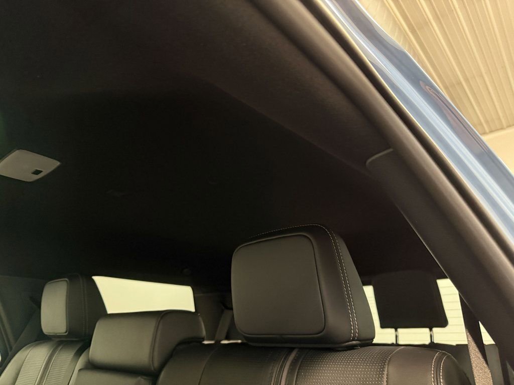 Used 2025 Toyota 4Runner Limited w/ Tow Technology Package image 9