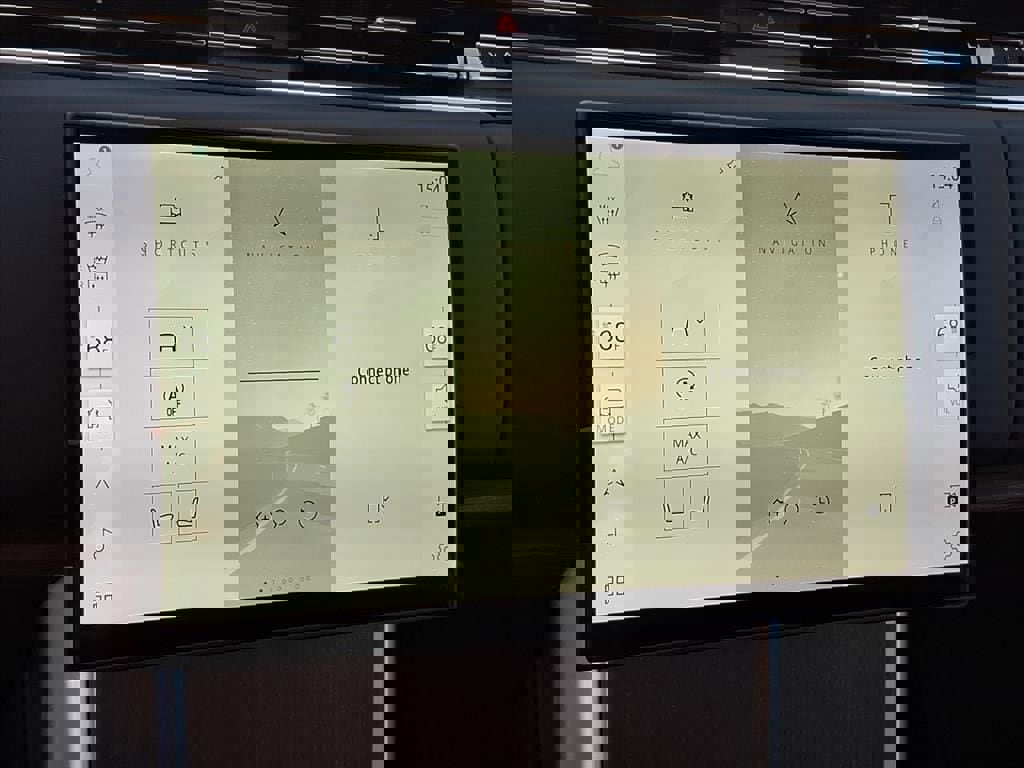 New 2025 Land Rover Range Rover SE image 20