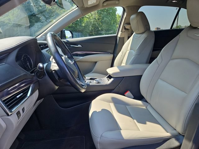 Certified 2022 Cadillac XT4 Luxury w/ Cold Weather Package FWD image 23
