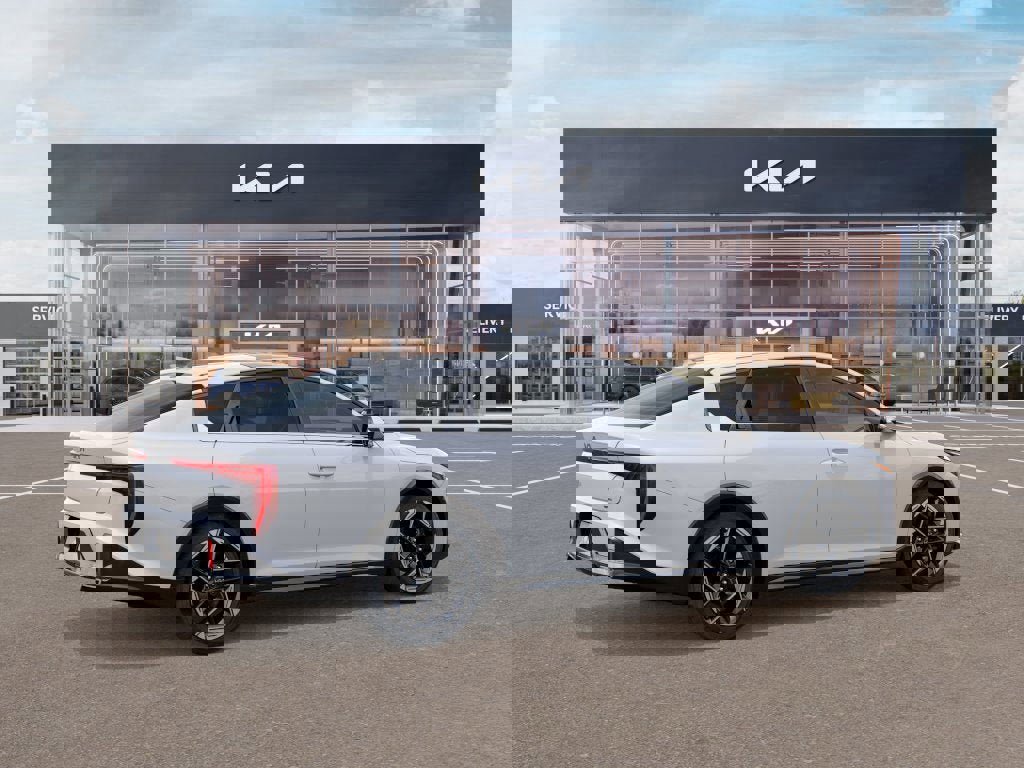 New 2025 Kia K4 GT-Line image 6