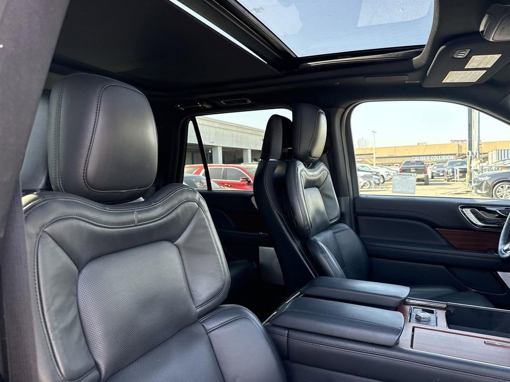 Used 2024 Lincoln Navigator Reserve image 27