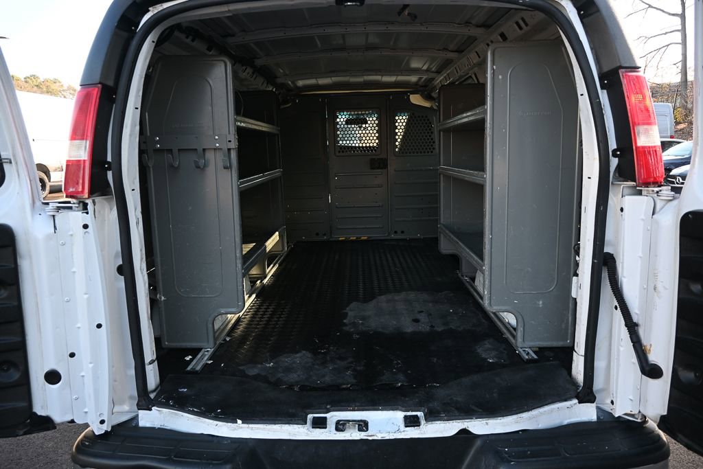 Used 2020 Chevrolet Express 2500 w/ Driver Convenience Package image 27