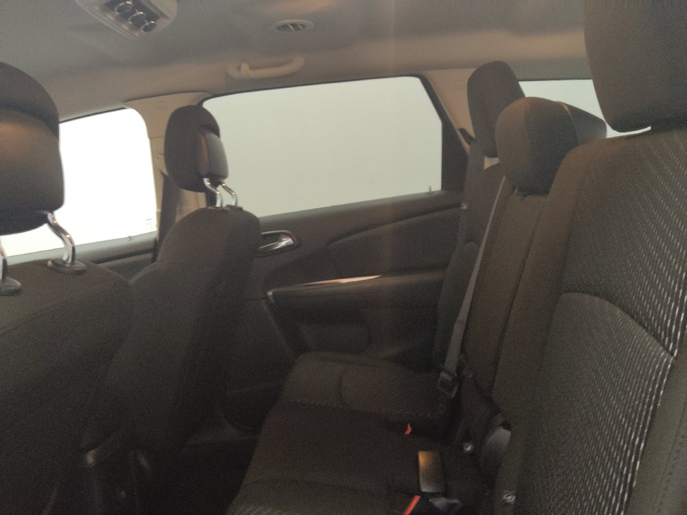 Used 2019 Dodge Journey SE w/ Connectivity Group FWD image 18