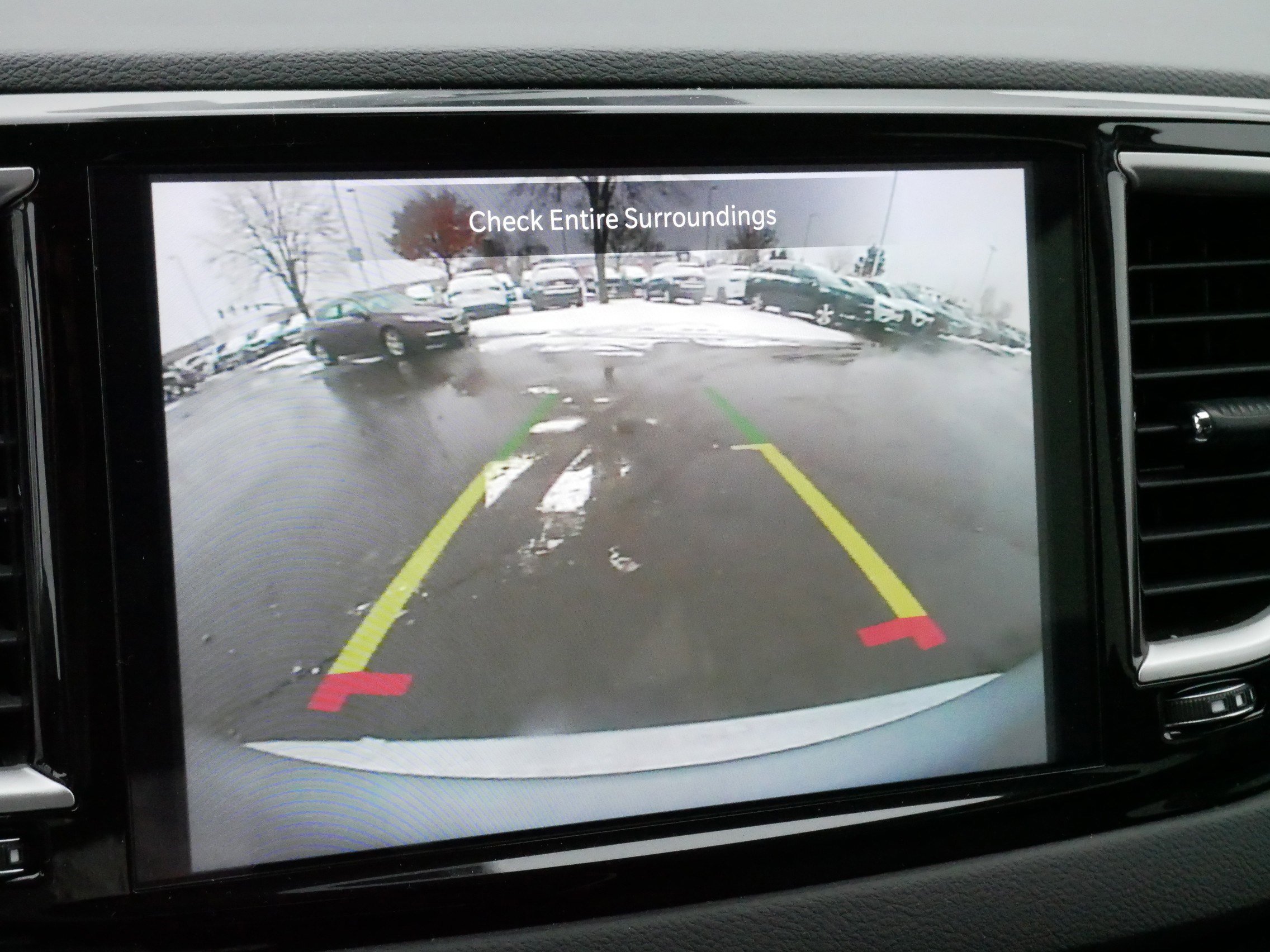 Used 2024 Chrysler Pacifica Touring-L image 30