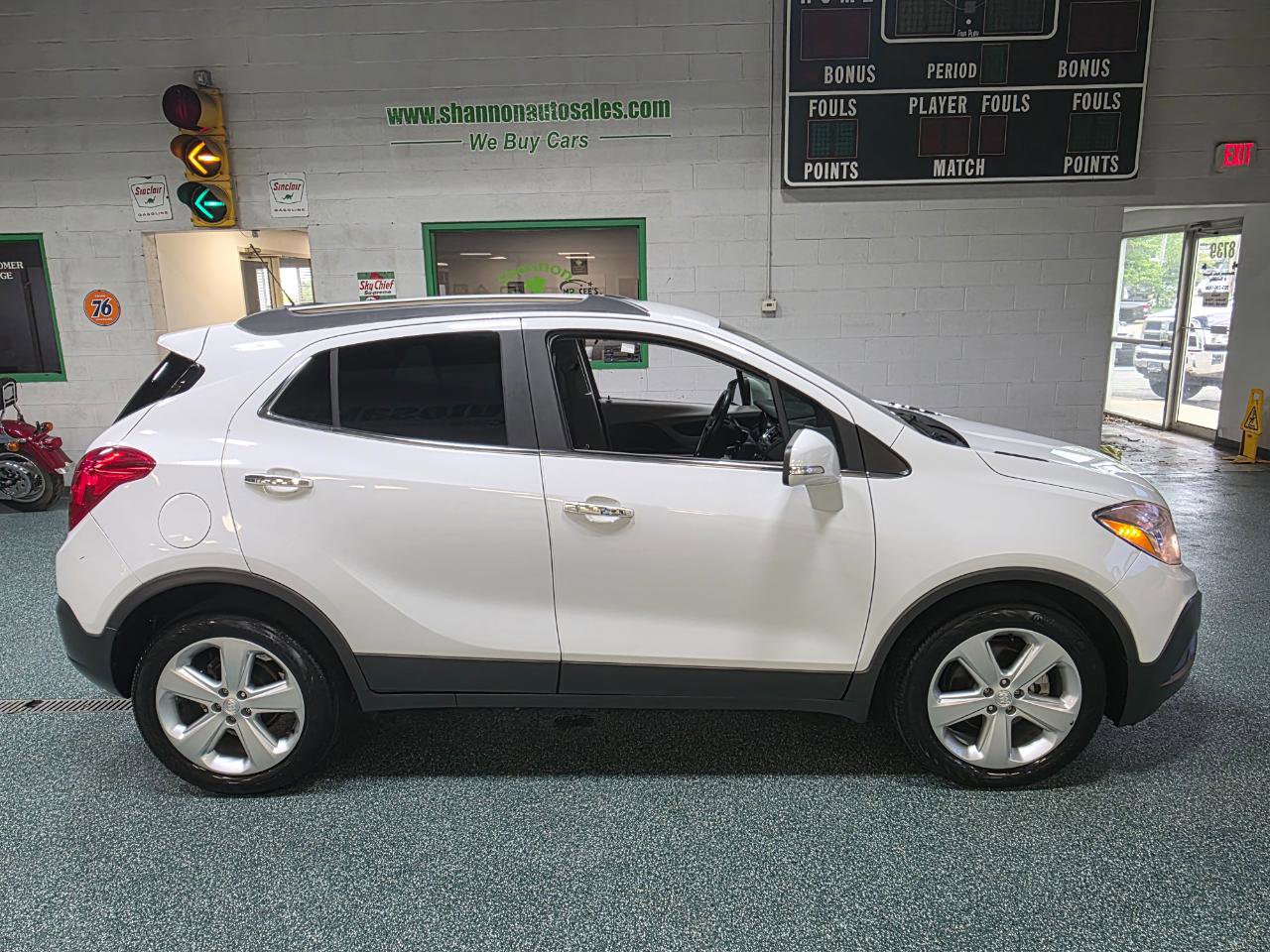 Used 2016 Buick Encore FWD image 5
