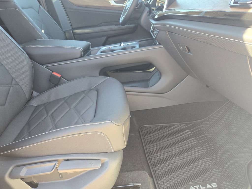 New 2026 Volkswagen Atlas SE image 12