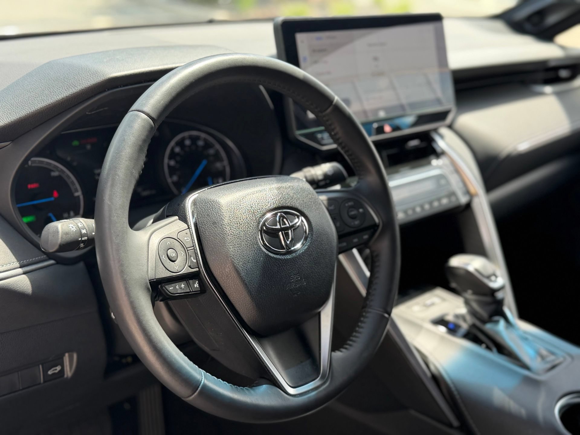 Used 2024 Toyota Venza XLE AWD/4WD image 23