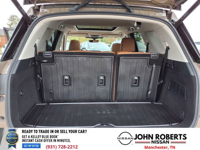 Used 2024 Nissan Pathfinder Platinum w/ Cargo Package image 27
