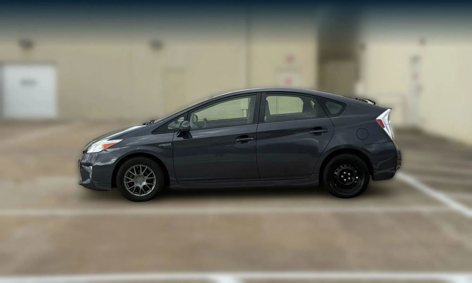 Used 2015 Toyota Prius Two FWD image 5