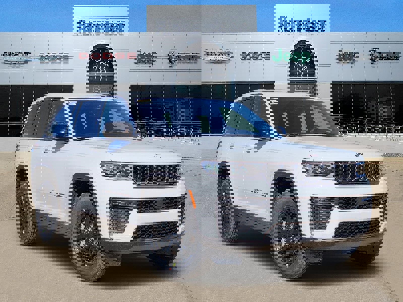 New 2026 Jeep Grand Cherokee Altitude