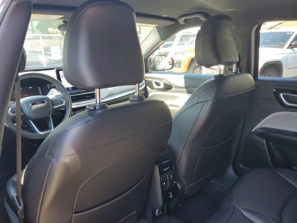 Certified 2024 Jeep Compass Limited w/ Elite Group AWD/4WD image 10