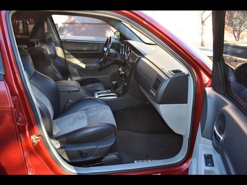 Used 2006 Dodge Magnum SRT8 w/ SRT Option Group I RWD image 31