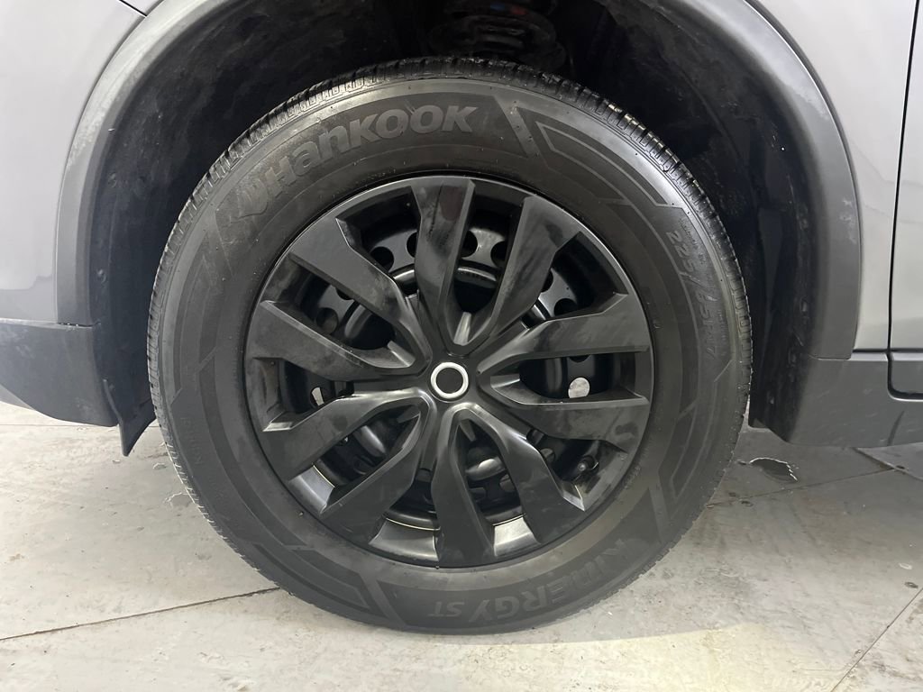 Used 2019 Nissan Rogue S image 15