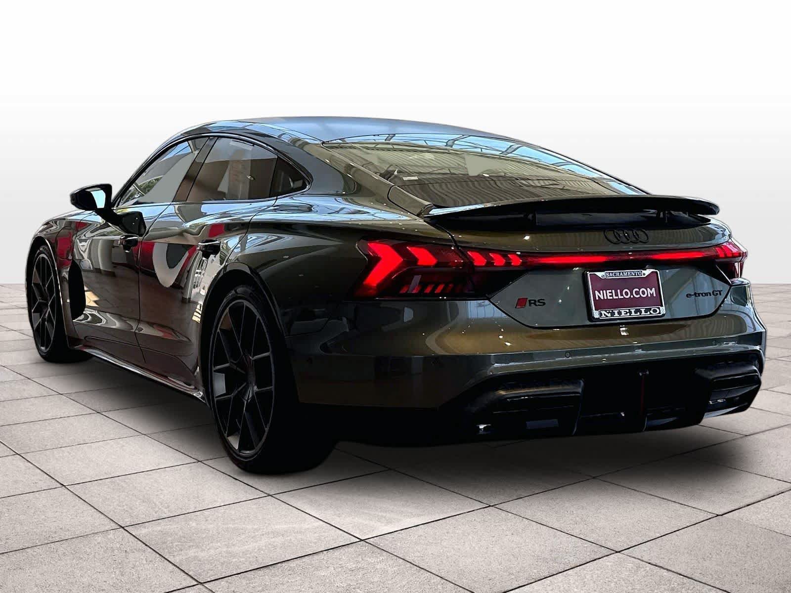 Used 2025 Audi RS e-tron GT performance w/ Dynamic Plus Package AWD/4WD image 13
