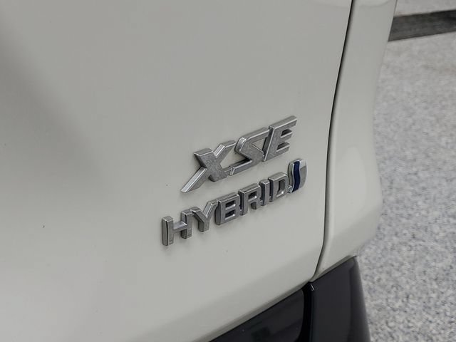 Used 2022 Toyota RAV4 XSE AWD/4WD image 7