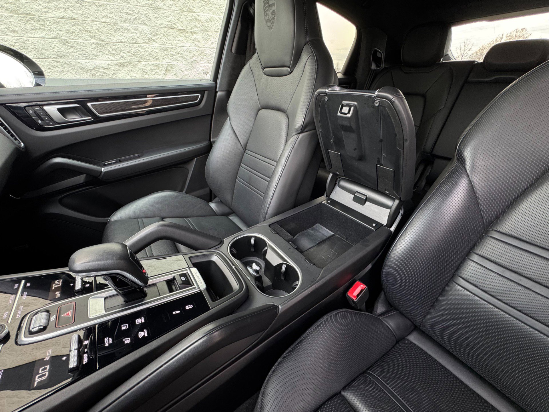 Used 2022 Porsche Cayenne GTS image 40