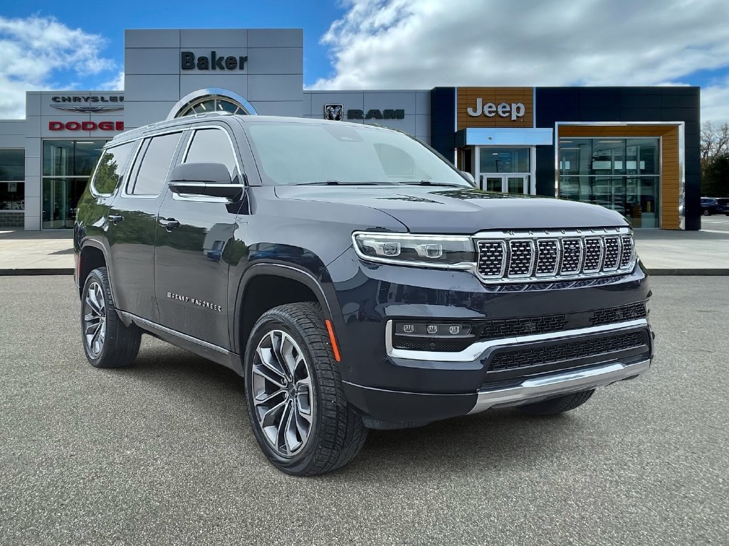 Used 2023 Jeep Grand Wagoneer Series III AWD/4WD image 1