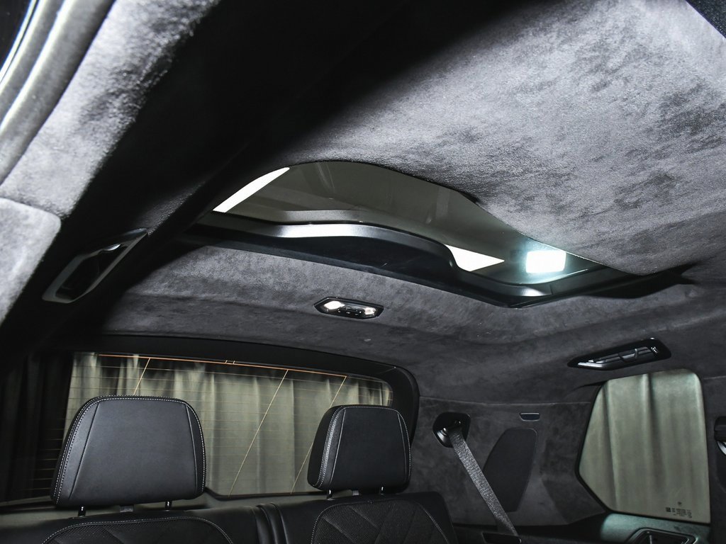 Used 2024 BMW X7 xDrive40i w/ Executive Package image 81